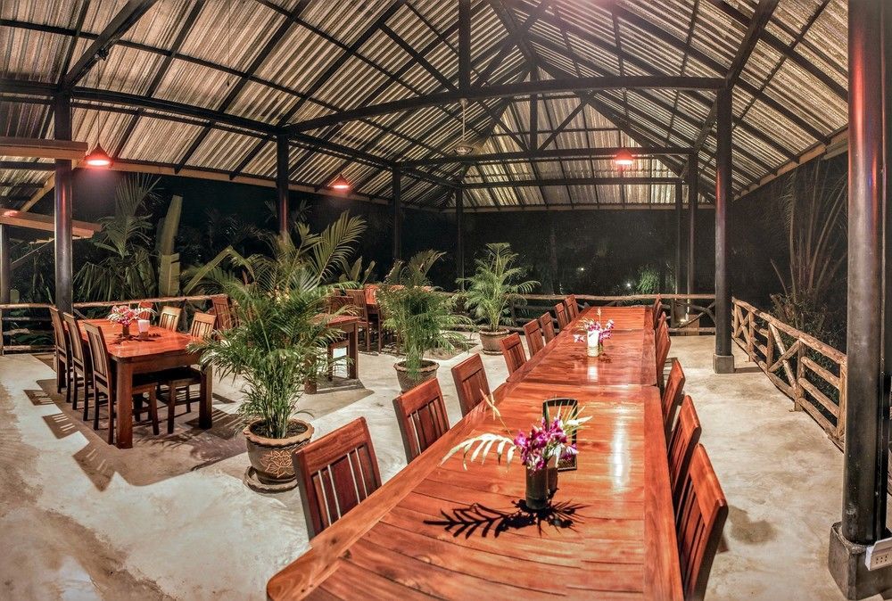Anurak Community Lodge Phanom Extérieur photo